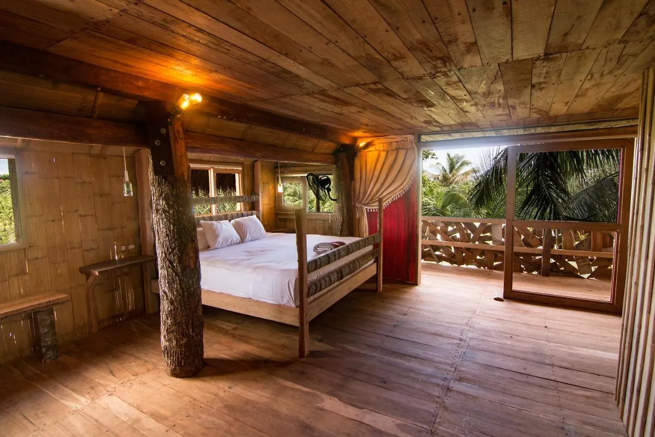Bambu Gran Palas Hostal Party بيت شباب