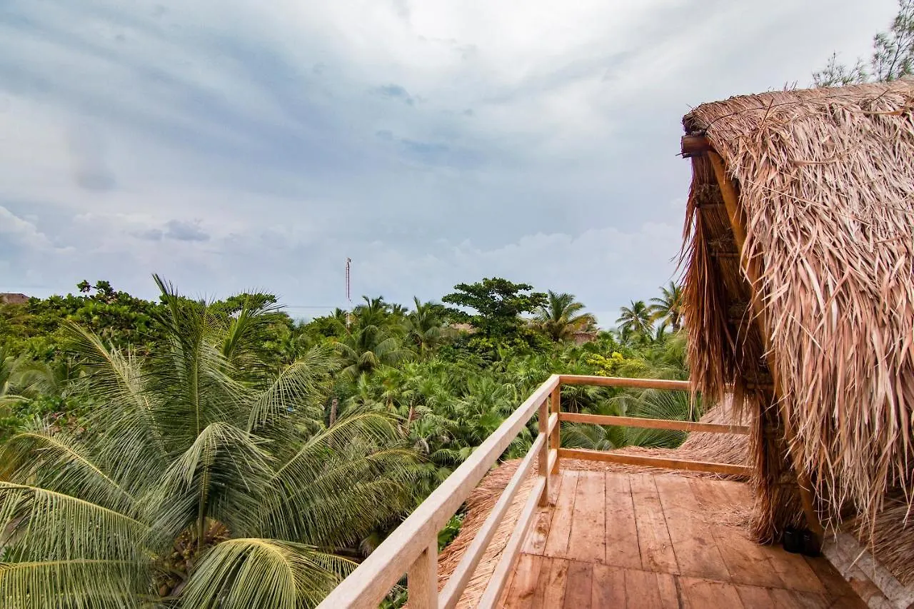 Bambu Gran Palas Hostal Party بيت شباب تولوم