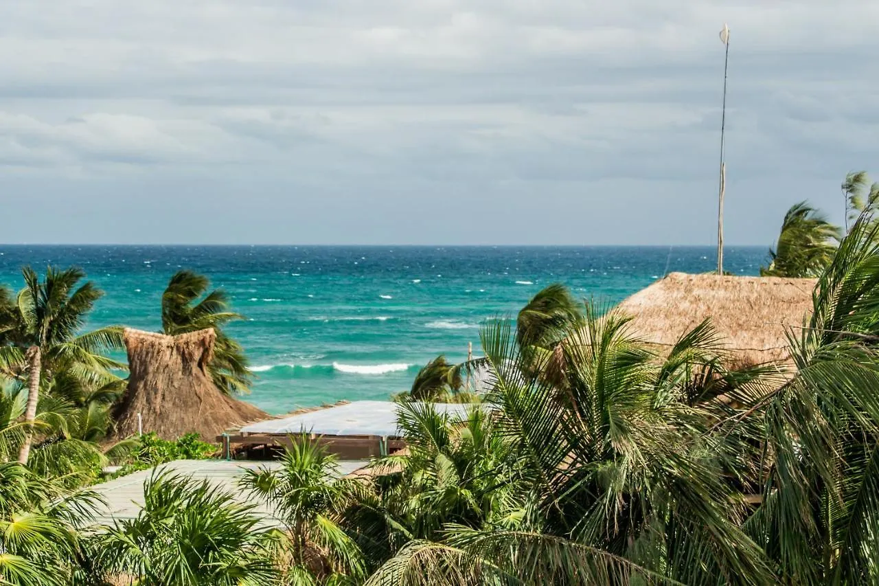 Bambu Gran Palas Hostal Party 0*, Tulum