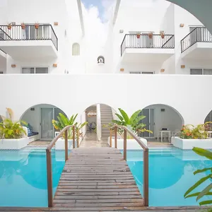 **** Hotel La Bella Mexico